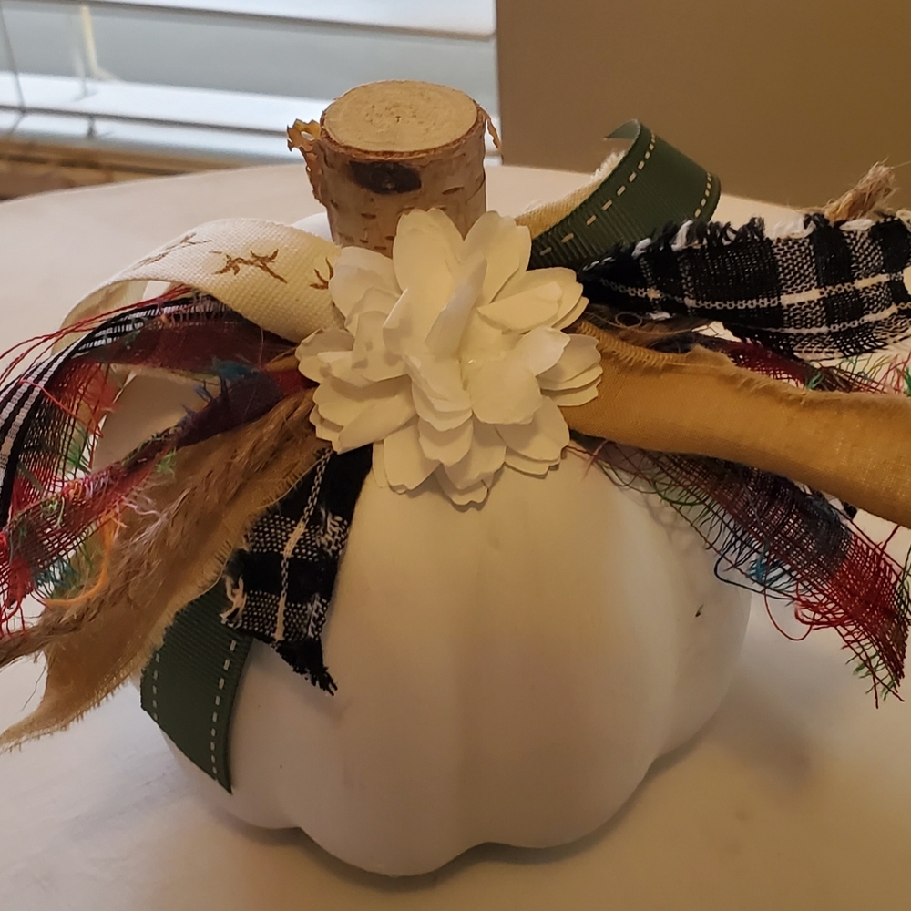 Welcome Fall- Natural Pumpkin